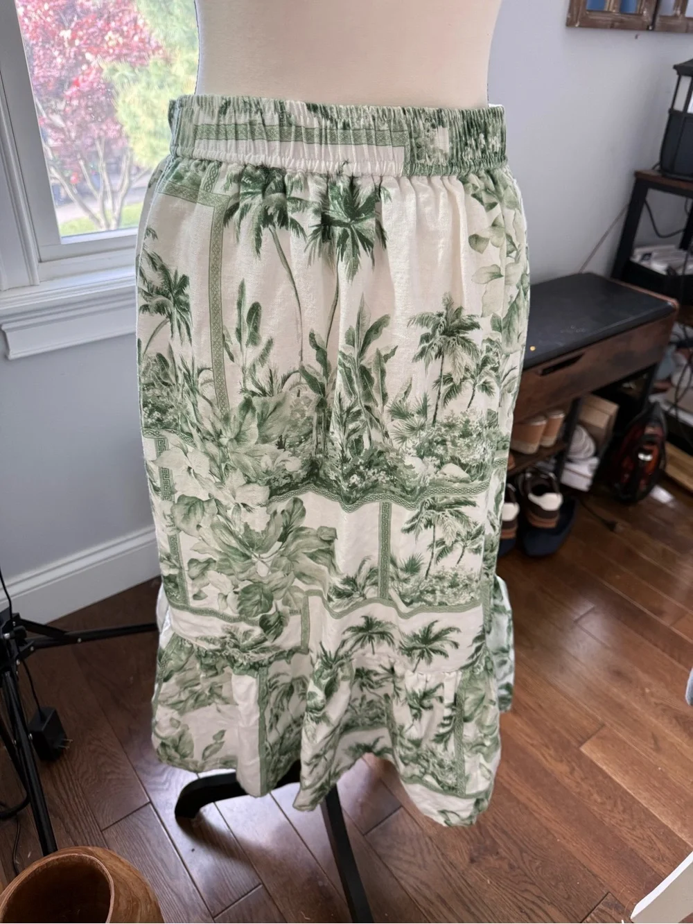 Rachel Zoe Linen Blend Cream and Green Tropical Print Skirt Size Medium - Picture 4 of 6